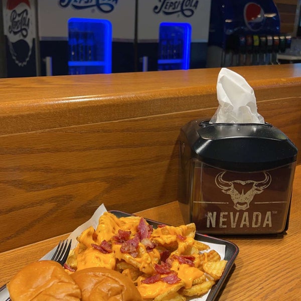 Foto tirada no(a) Nevada Burger por Abdualkreem em 5/5/2023