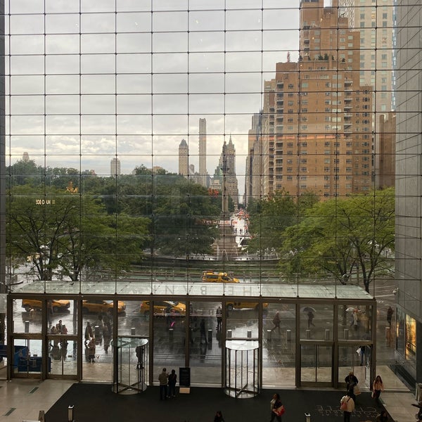 10/5/2022 tarihinde Abdullahziyaretçi tarafından The Shops at Columbus Circle'de çekilen fotoğraf