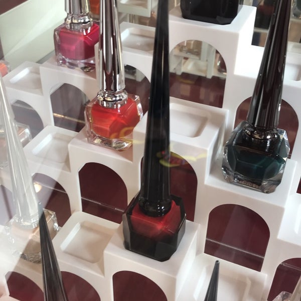 Paris Nail Bar Nail Salon in Raleigh