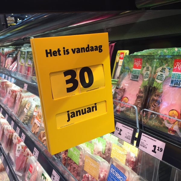 รูปภาพถ่ายที่ Jumbo Foodmarkt โดย Annisa A. เมื่อ 1/30/2016