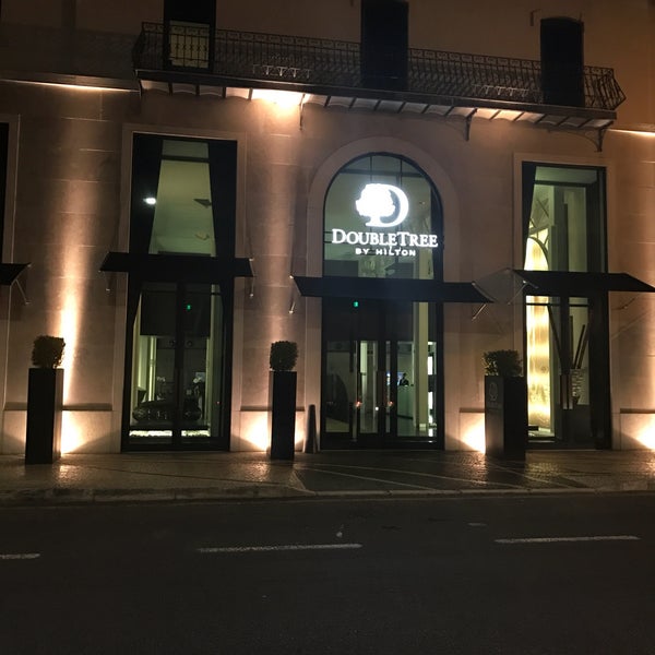 Photo taken at DoubleTree by Hilton Lisbon - Fontana Park by Martijn V. on 3/7/2017