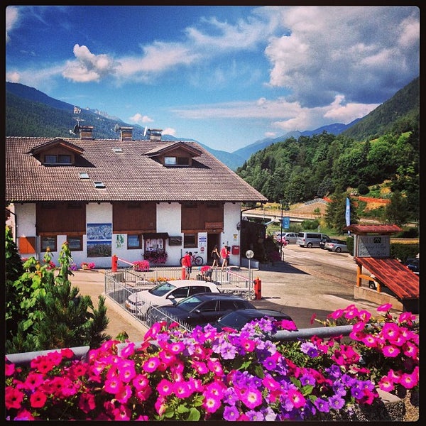 Снимок сделан в Dolomiti Camping Village &amp; Wellness Resort пользователем Dolomiti Camping Village &. 7/24/2013