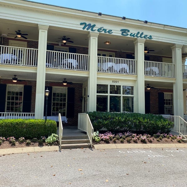 Mere Bulles Restaurant at 2 minutes drive to the south of ProLink Staffing Brentwood TN