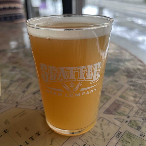 Photo taken at Seattle Beer Co. by Darren H. on 1/1/2022