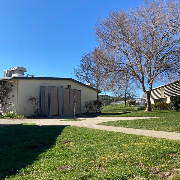 Photos at College Park High School 3 tips from 261 visitors