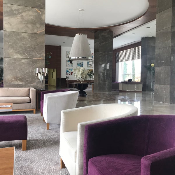 Das Foto wurde bei Baia Bursa Hotel von Gülsün I. am 3/28/2018 aufgenommen