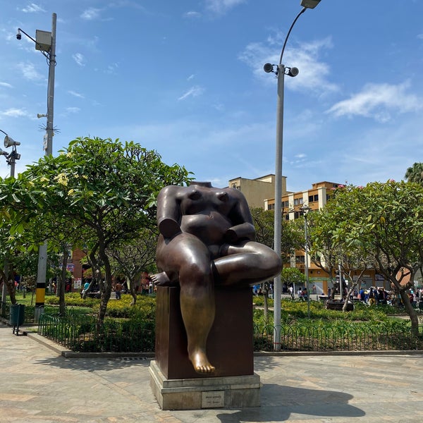 Wonderful place to get a taste of Botero’s art , you will find about 29 sculptures in a free and open area!!!! It’s a must if you are visiting Medellin...
