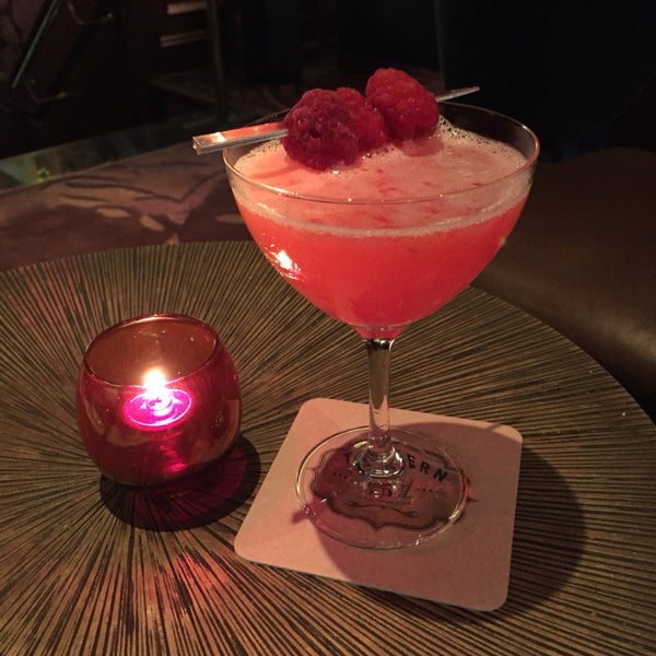 Ruby kiss cocktail - beautiful.
