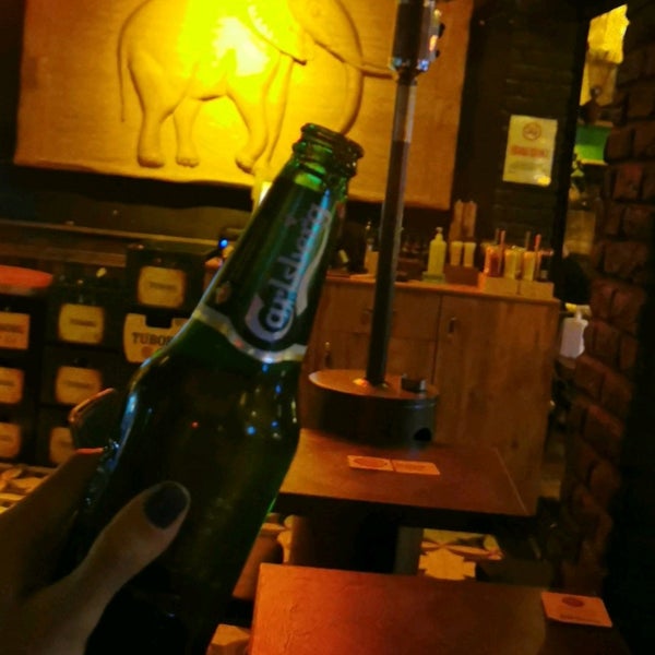 2/13/2022 tarihinde 🔺 ⋆ 𝓝𝓾𝓡 ⋆ 🔻 D.ziyaretçi tarafından Fil Bar'de çekilen fotoğraf
