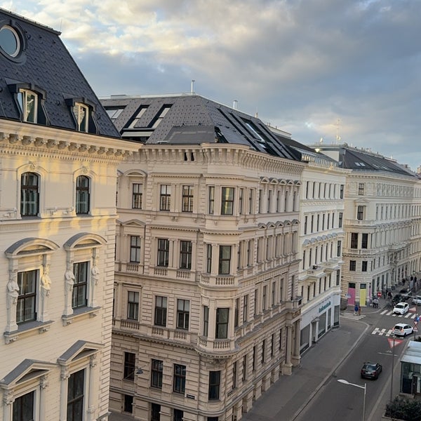 Foto tirada no(a) Vienna Marriott Hotel por Ali em 12/30/2023