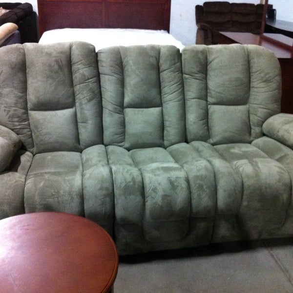 Photos At River City Furniture Auction Southeastern Sacramento