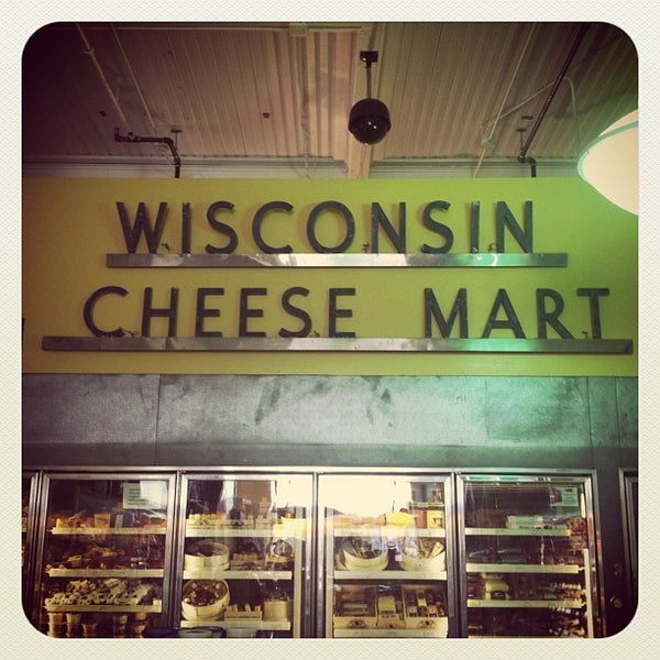Foto tirada no(a) Wisconsin Cheese Mart por Lee B. em 6/7/2013