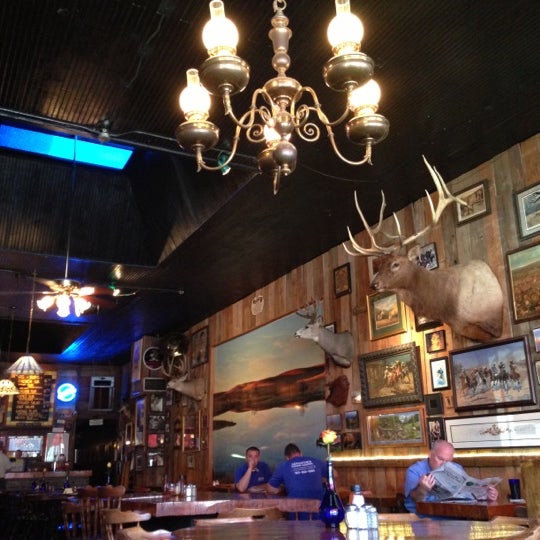 Foto tomada en The Scheme Restaurant and Bar  por Tucker M. el 11/1/2012