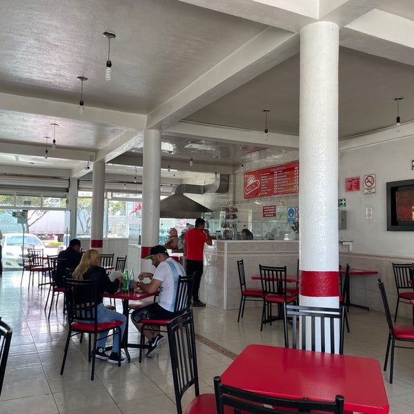 Tortas "Las Milanesas" Alfredo del Mazo Restaurante mexicano