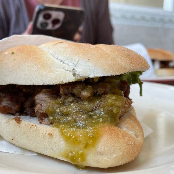 Tortas "Las Milanesas" Alfredo del Mazo Restaurante mexicano