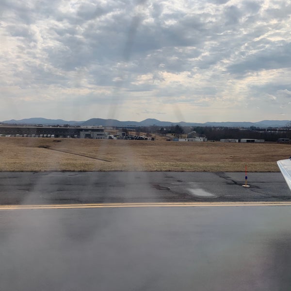รูปภาพถ่ายที่ Roanoke-Blacksburg Regional Airport (ROA) โดย David P. เมื่อ 2/7/2019
