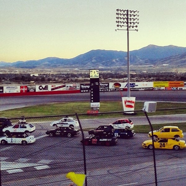 Снимок сделан в Rocky Mountain Raceways пользователем Kimberlee C. 8/17/2014