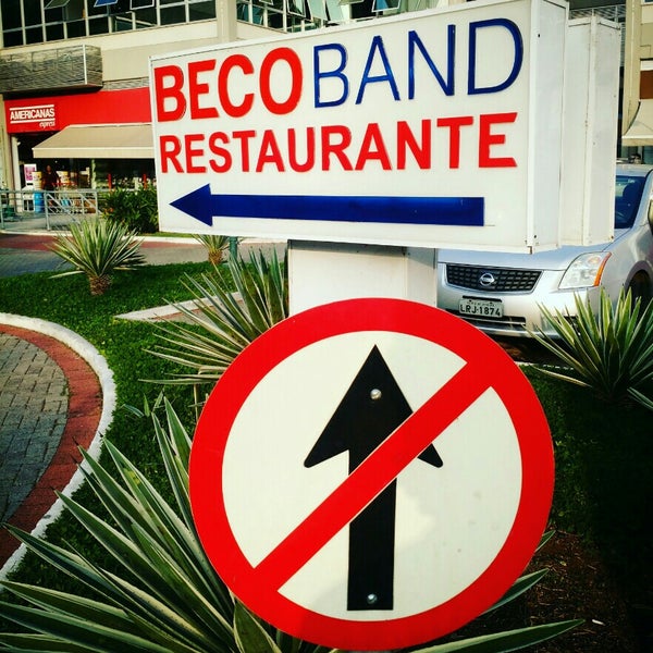 Das Foto wurde bei Beco Band Restaurante von Bruno F. am 7/25/2016 aufgenommen