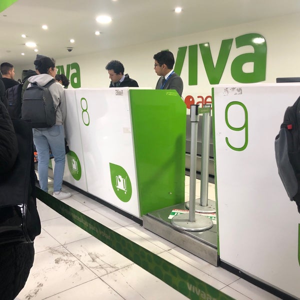 VivaAerobus Puerta de embarque del aeropuerto