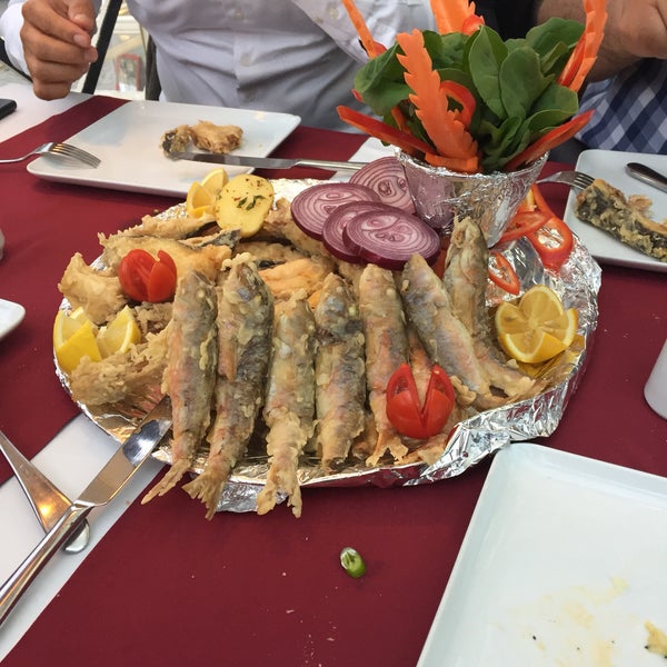Foto scattata a My Deniz Restaurant da Aras il 5/25/2017