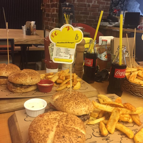 Снимок сделан в Şef&#39;s Burger пользователем Delibal . 8/9/2016