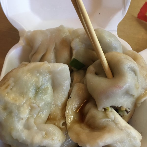 Chi Dumpling House (Now Closed) Dumpling Restaurant in Lower East Side