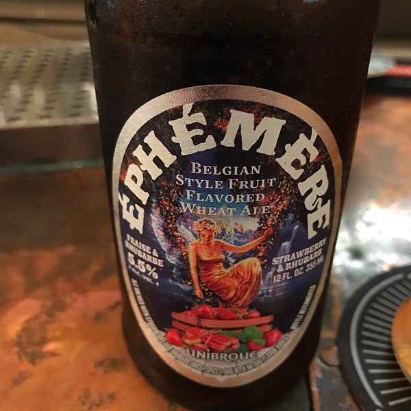 Photo taken at Craft Beer Bar by Phil M. on 8/24/2018