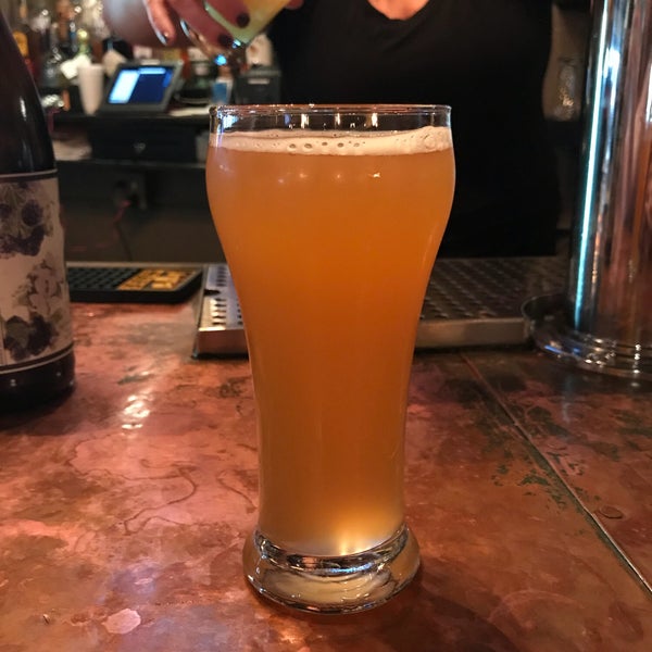 Photo taken at Craft Beer Bar by Phil M. on 4/25/2018