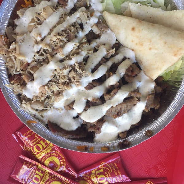 Photo taken at The Halal Guys by Anna Y. on 9/11/2016