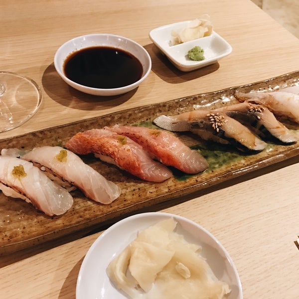 Foto diambil di Sushi Enya oleh Anna Y. pada 3/11/2017