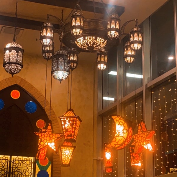 รูปภาพถ่ายที่ Samad al Iraqi Restaurant โดย Cotton C. เมื่อ 5/15/2022