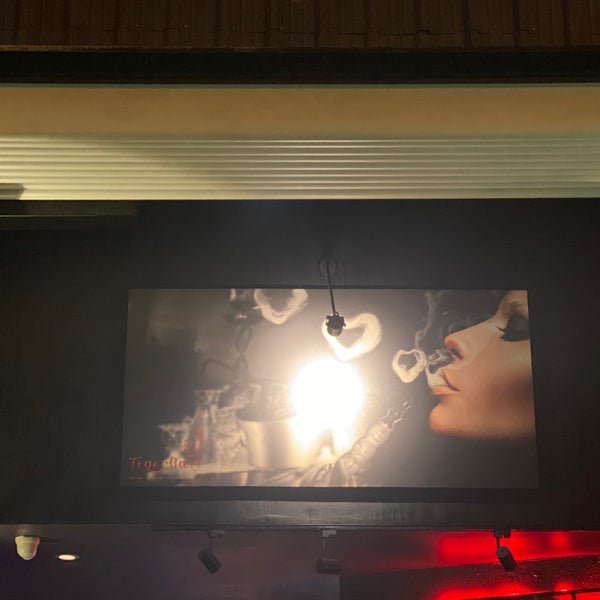 Foto scattata a Canopy Rooftop Bar &amp; Lounge da Cotton C. il 10/16/2022