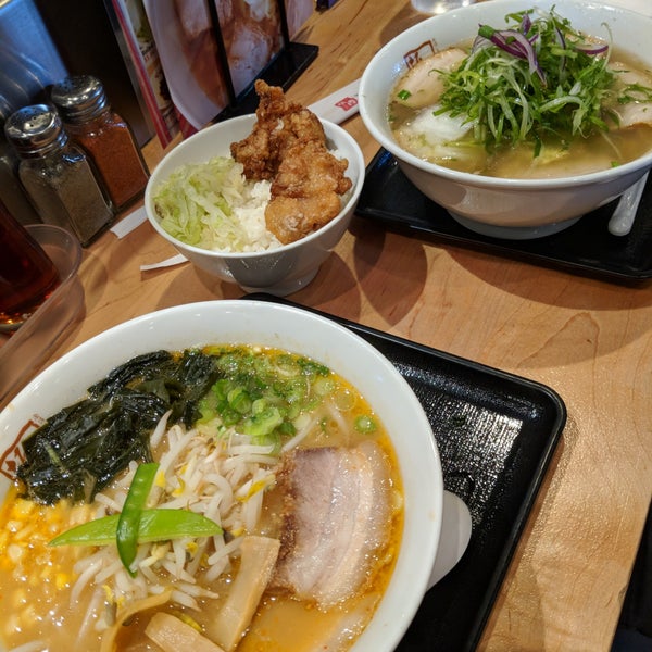 Foto scattata a Kitakata Ramen Ban Nai da Elisa il 11/25/2017