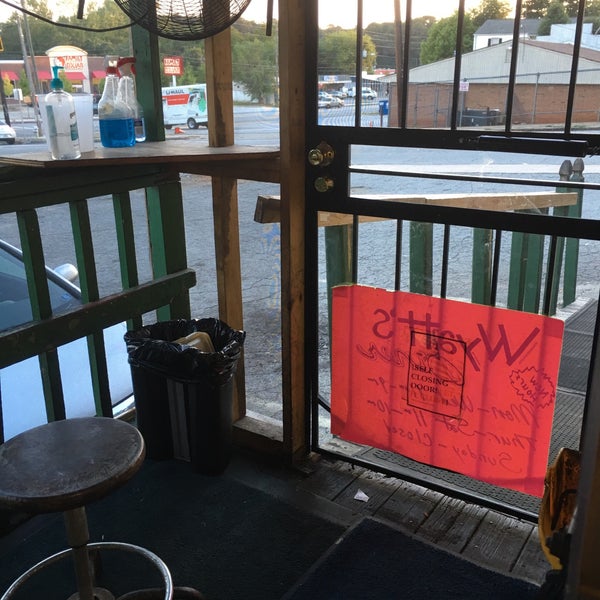 Wyatt’s Country BarBQue Kirkwood 1674 Memorial Dr SE