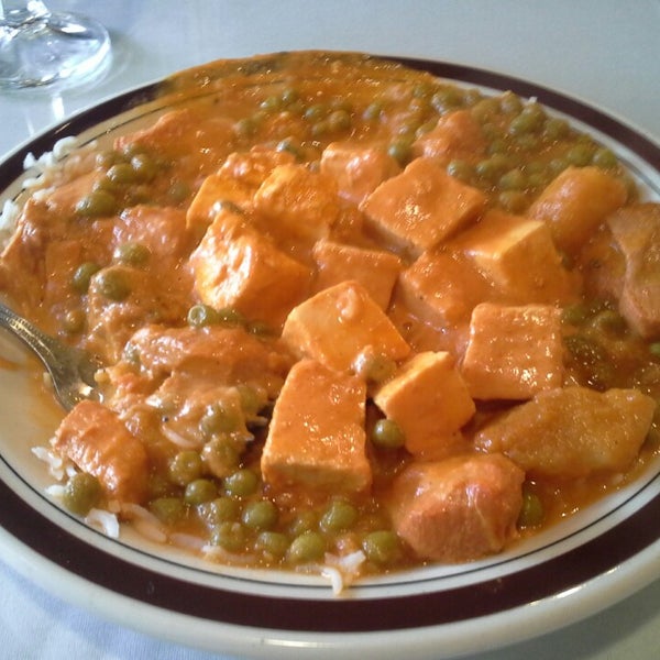 10/2/2013 tarihinde David K.ziyaretçi tarafından Madhu Cuisine of India'de çekilen fotoğraf
