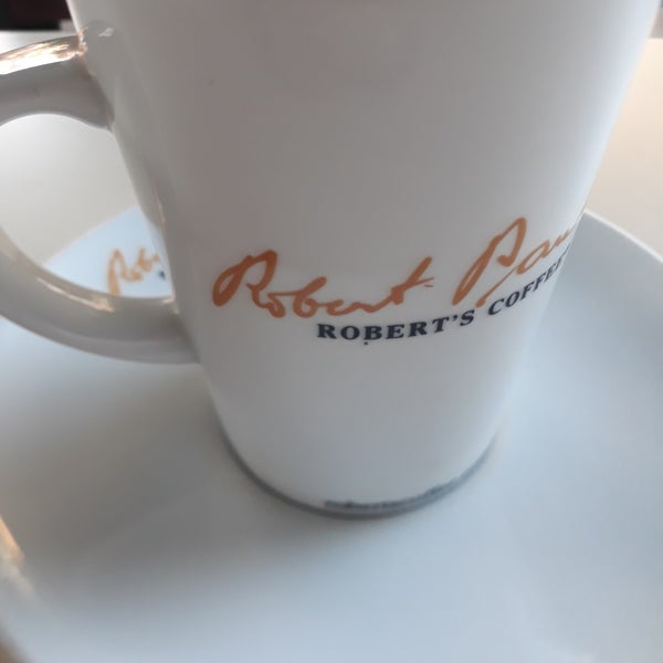 Снимок сделан в Robert&#39;s Coffee пользователем Sinan 2/18/2019