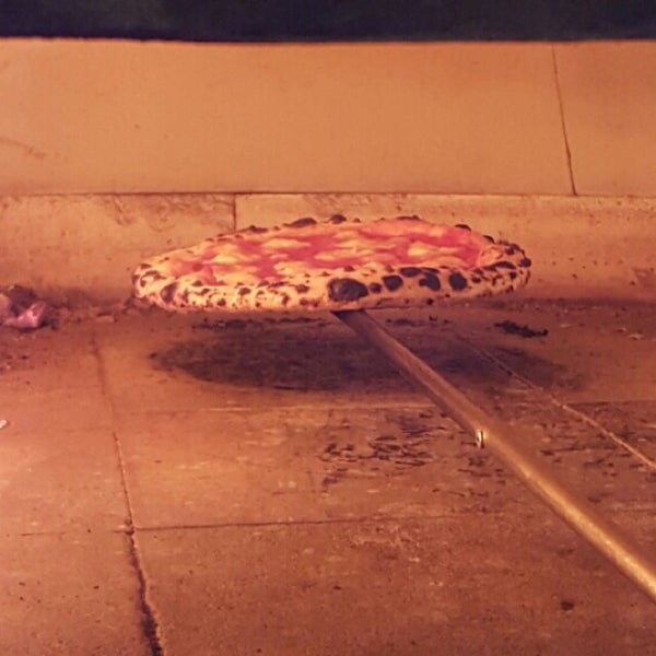 11/8/2015にBasil Brick Oven PizzaがBasil Brick Oven Pizzaで撮った写真