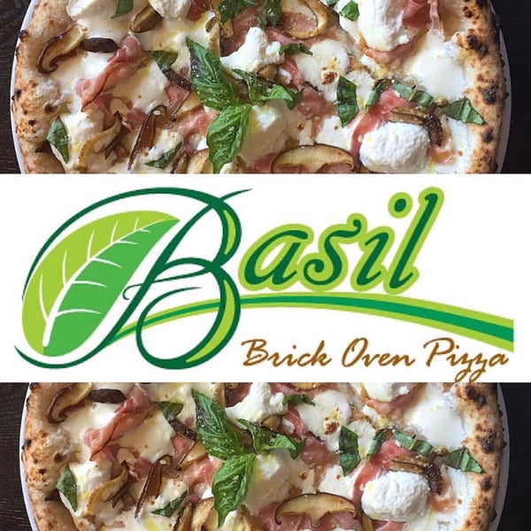 Foto scattata a Basil Brick Oven Pizza da Basil Brick Oven Pizza il 3/5/2016