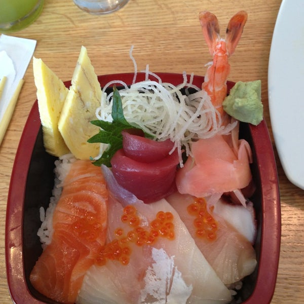 Foto tomada en Umi Japanese Restaurant  por Brent W. el 7/12/2013
