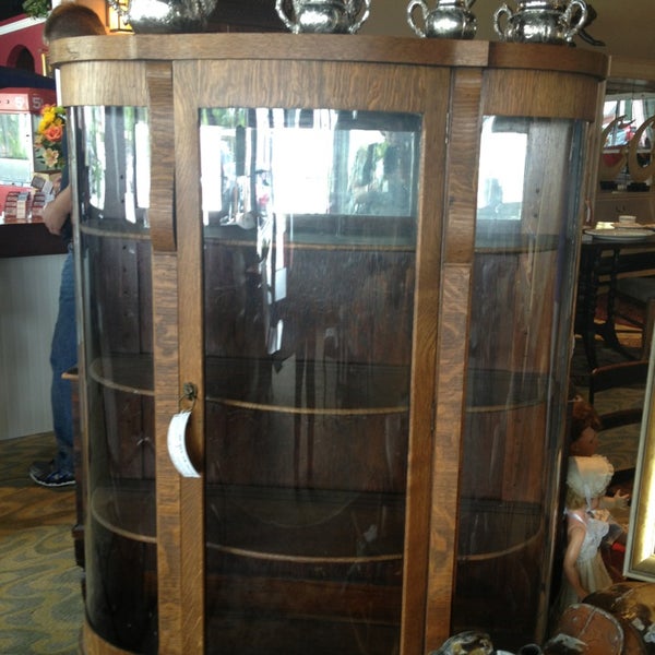 Dunn's Attic & Auction House 16 visitors