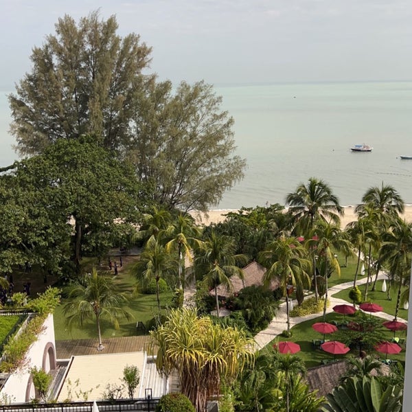 Photo taken at PARKROYAL Penang Resort by Renad on 7/16/2022