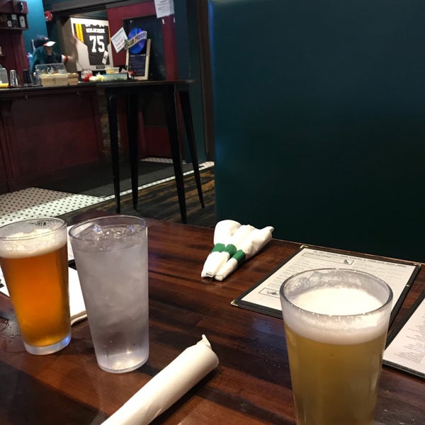 Photo taken at On Tap Sports Cafe - Riverchase Galleria by Gwendolyn C. on 10/4/2020