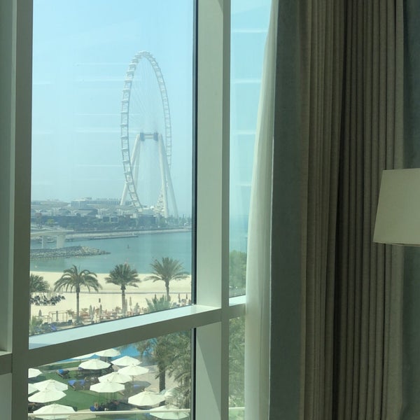 Foto scattata a DoubleTree by Hilton Dubai - Jumeirah Beach da M il 8/6/2022