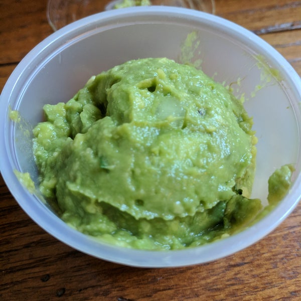 9/23/2017 tarihinde Michael O.ziyaretçi tarafından Guacamole Authentic Mexican Taqueria'de çekilen fotoğraf