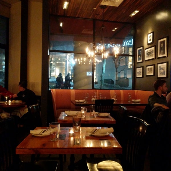 Снимок сделан в Rizzuto&#39;s Restaurant &amp; Bar пользователем Michael O. 1/11/2018