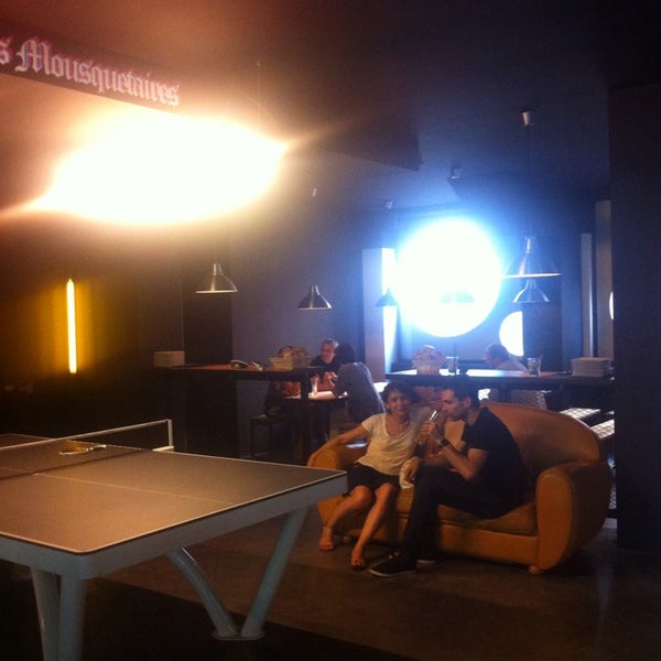 7/25/2013にJeanne B.がGossima Ping Pong Barで撮った写真