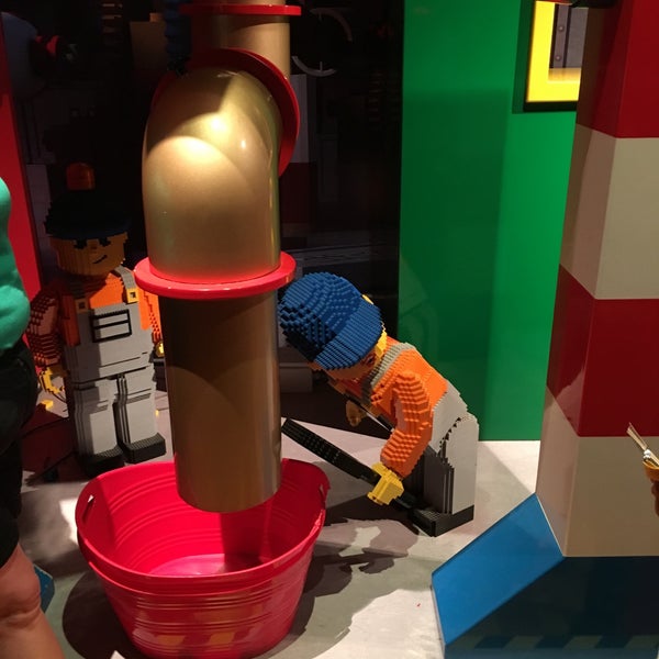 Photo taken at LEGOLAND Discovery Center Dallas/Ft Worth by YoL on 10/30/2015