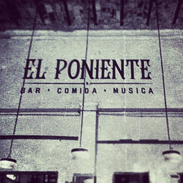 Das Foto wurde bei El Poniente von Denisse O. am 3/28/2013 aufgenommen