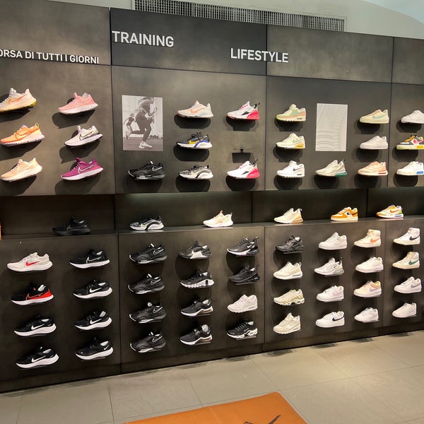 Nike Store - Vomero - Napoli, Campania