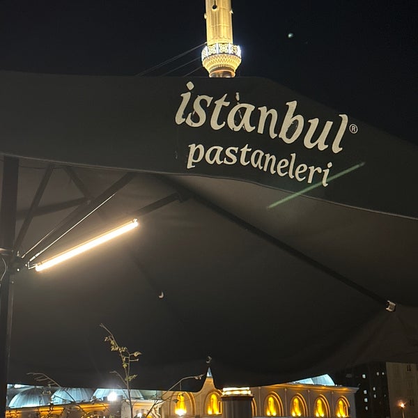 4/12/2023 tarihinde LUXEziyaretçi tarafından İstanbul Pastanesi'de çekilen fotoğraf